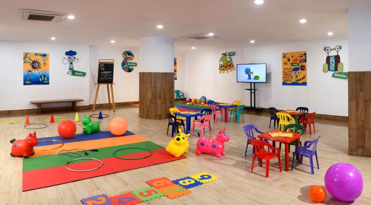 فندق إتش إس هوتسون سمارت أكابولكو المظهر الخارجي الصورة A classroom at the school