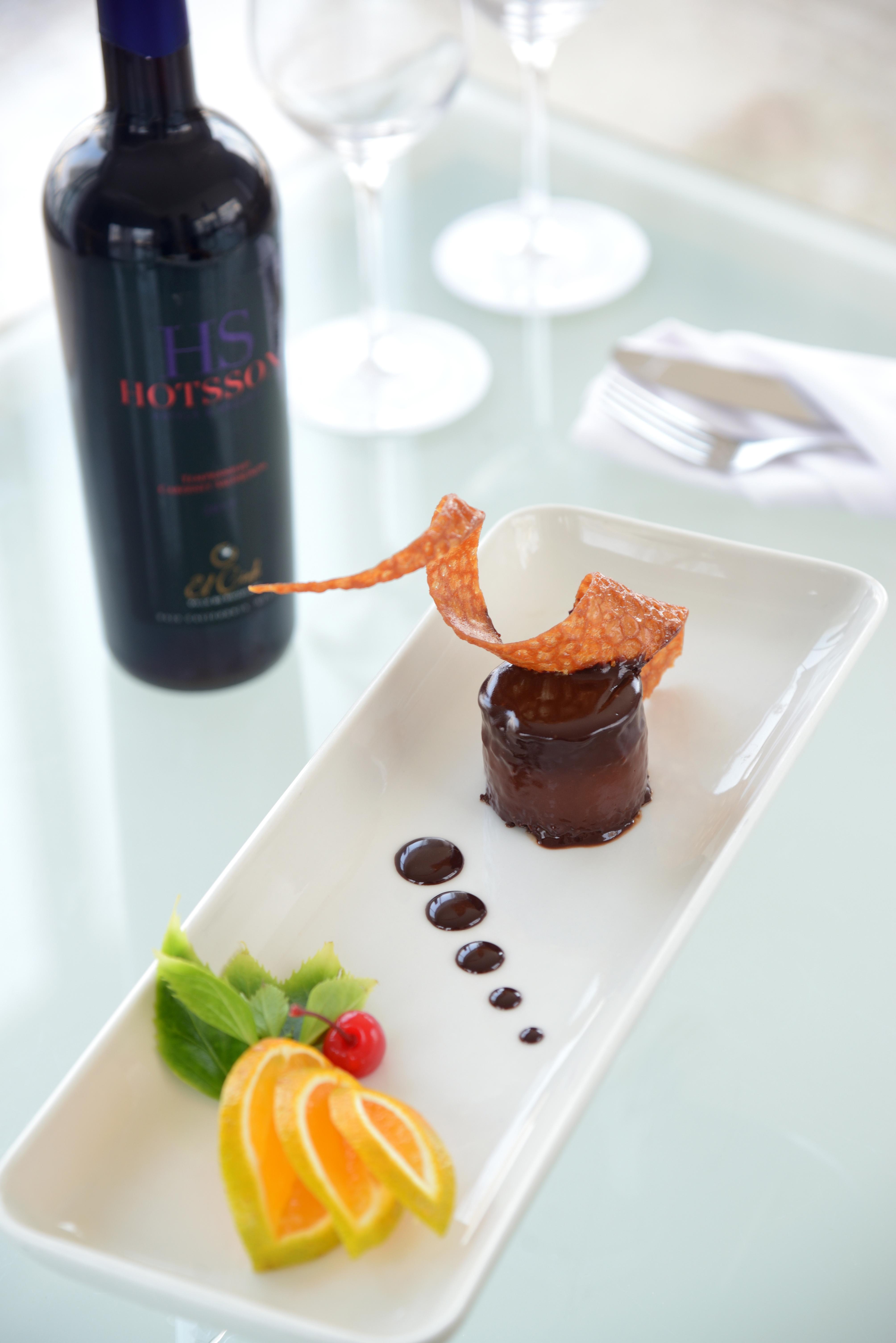 فندق إتش إس هوتسون سمارت أكابولكو المظهر الخارجي الصورة Chocolate and wine