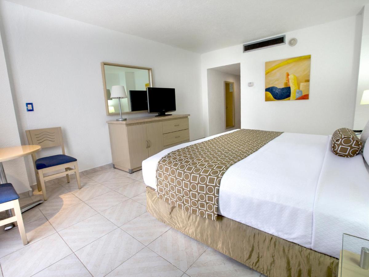 فندق إتش إس هوتسون سمارت أكابولكو المظهر الخارجي الصورة A room at the hotel
