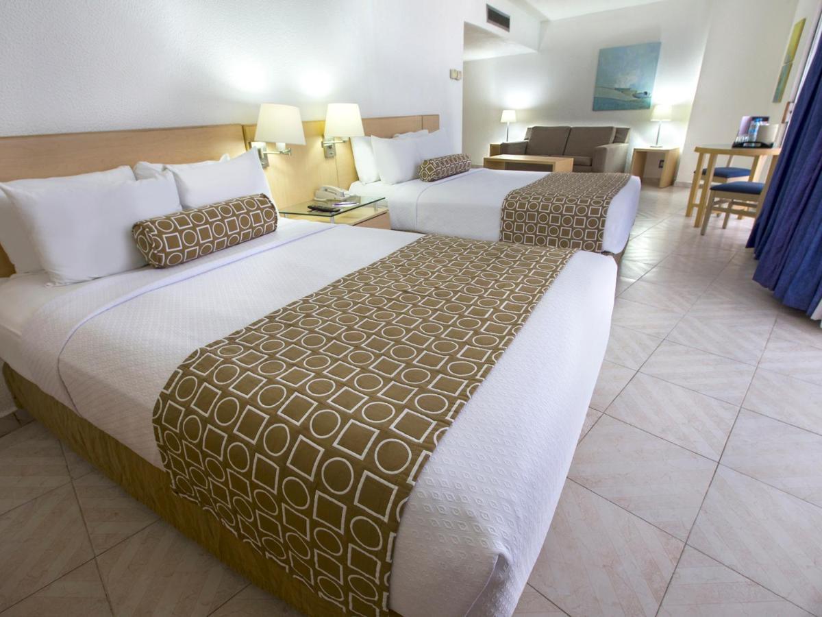 فندق إتش إس هوتسون سمارت أكابولكو المظهر الخارجي الصورة A guest room at the Hilton San Diego Bayfront